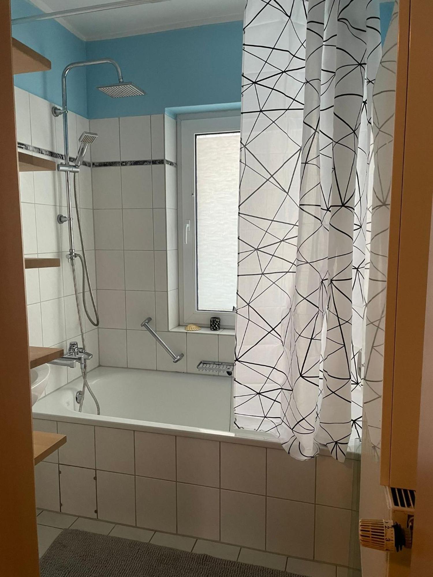 Appartement Modernes Im Gruenen, Mit Park- Und Meer-naehe